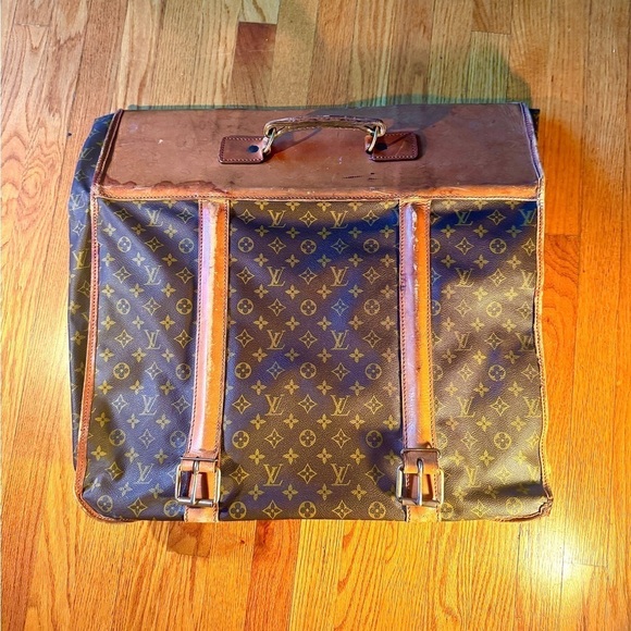 LOUIS VUITTON 1960s Vintage Suitcase Bag  | Great for Dresses & Suits π€©πβ - Picture 7 of 15